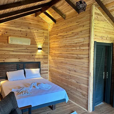 Pine Village Oeluedeniz Fethiye